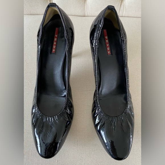 Black Prada Patent Leather Ballet Style Round Toe 3 Inch Heel Size 8 - Picture 4 of 12